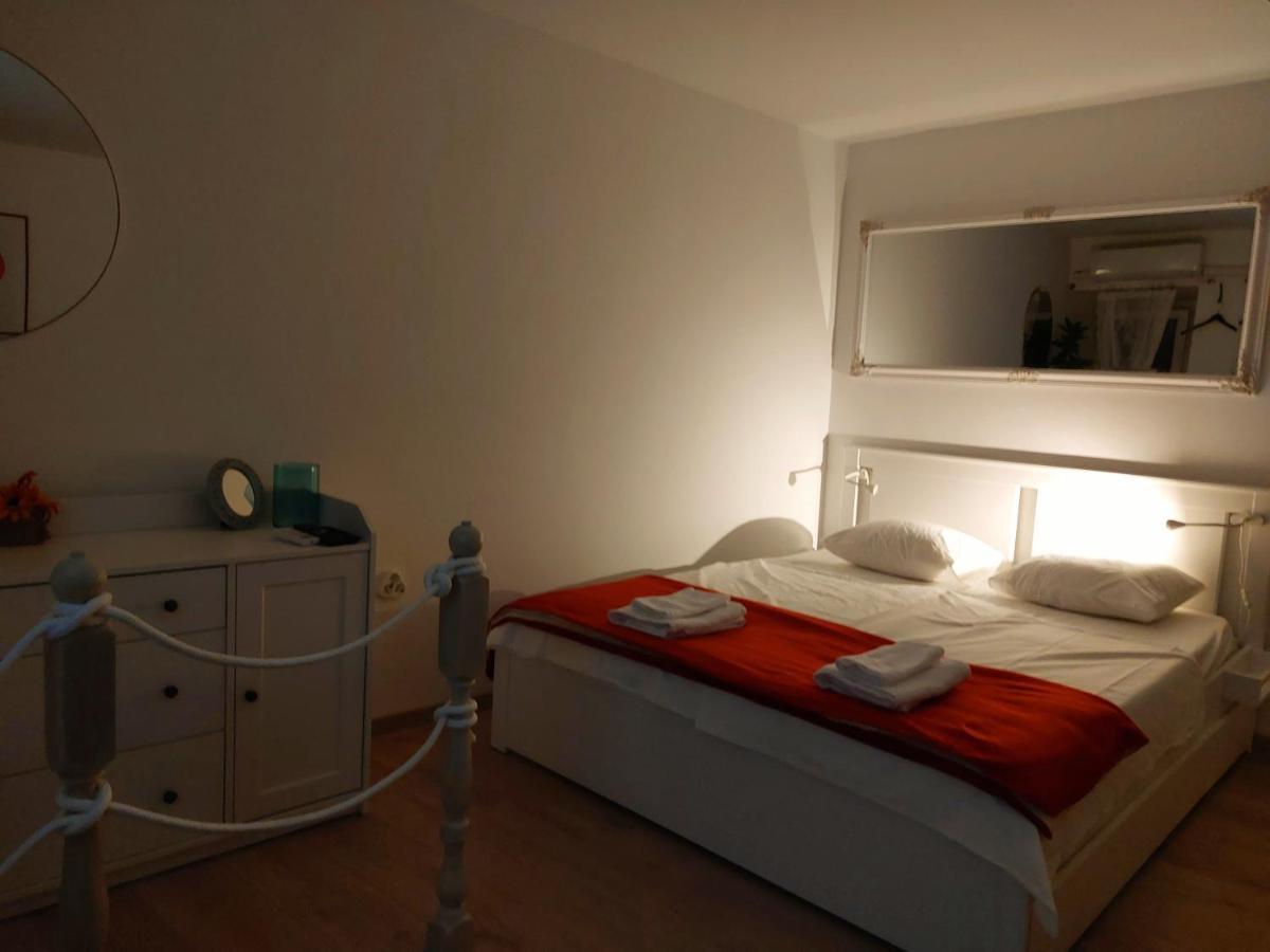 Sha La La - Charming, Unique Studio In A Historic Building Next To A Castle, Wifi, Smart Tv, Washer-Dryer Бакар Екстер'єр фото