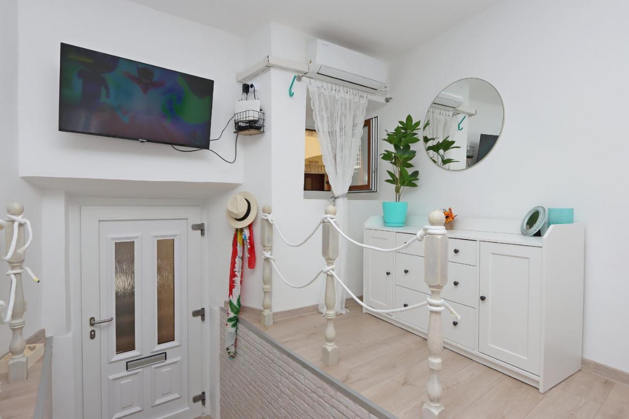Sha La La - Charming, Unique Studio In A Historic Building Next To A Castle, Wifi, Smart Tv, Washer-Dryer Бакар Екстер'єр фото